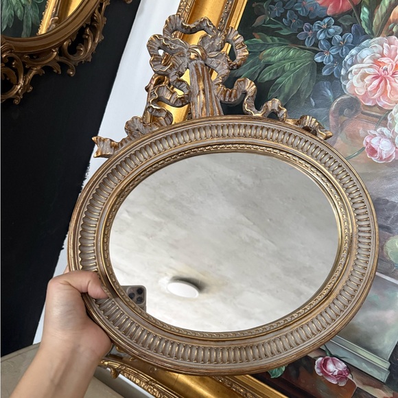 Ornate Gold Oval Wall Mirror (price firm)